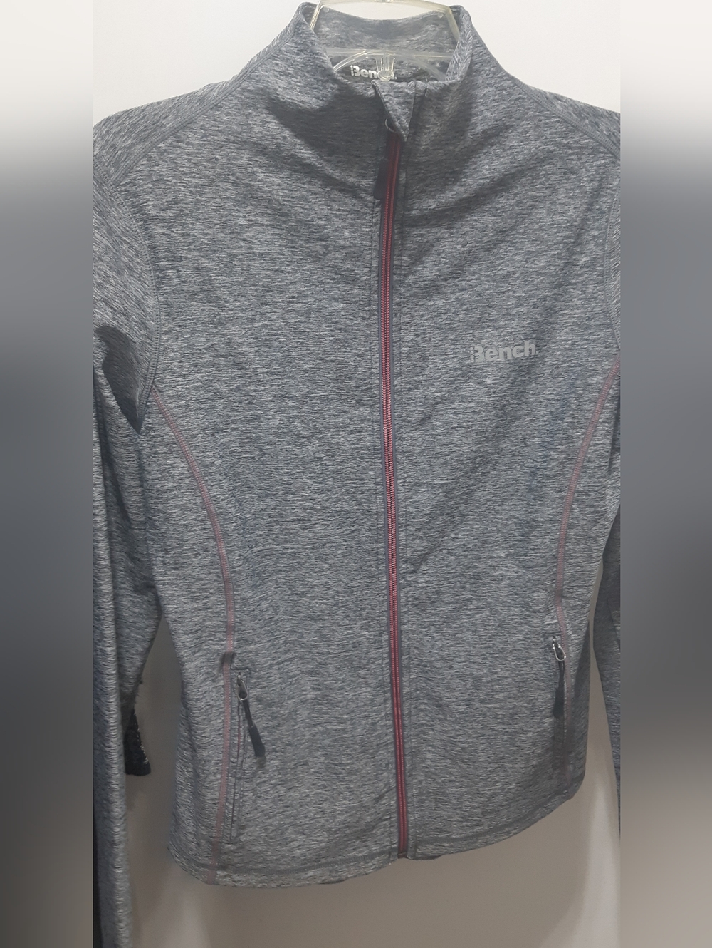 Women's Athletic Bench Lounge Gray Zip-Up Jacket With Thumb Holes Size Medium